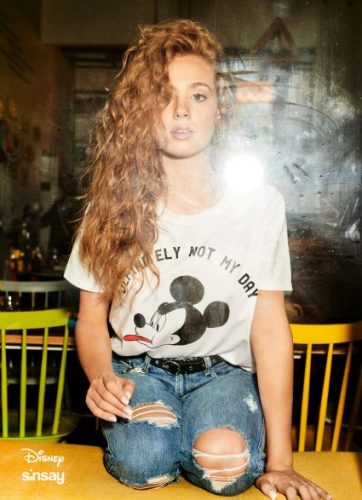 Wiktoria Gąsiewska and Mickey Mouse are the stars in the new Sinsay campaign