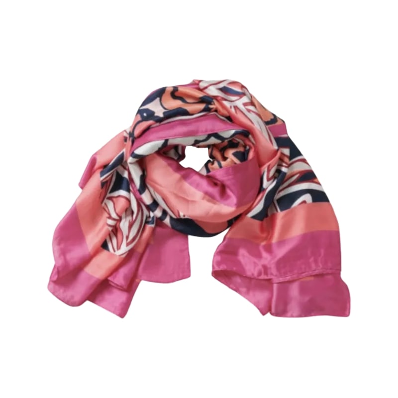 Wiosenne kolekcje, stylizacja, ubrania, moda, kolekcja dla niej, promenada, apaszka, betty Barclay, damska apaszka