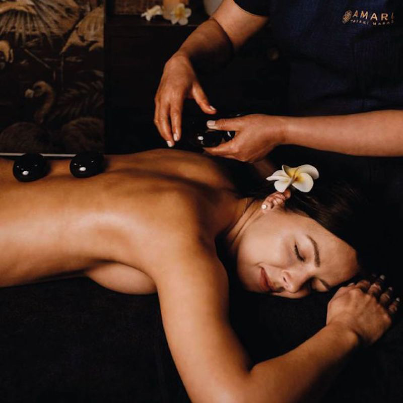 Atrium Promenada, Walentynki, klasyka, prezent, pomysł na prezent, prezent dla niej, masaż, amari spa, relaks