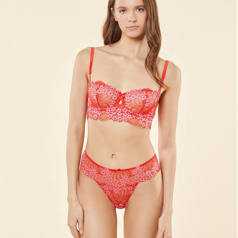 Atrium Promenada, Walentynki, klasyka, prezent, pomysł na prezent, prezent dla niej, bielizna, damska bielizna, walentynkowa bielizna, romantyczka